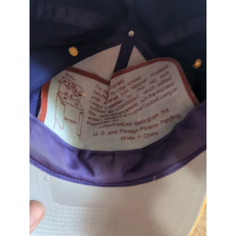 Minnesota Vikings Light Up Logo Cap. NHL Strapback. Logo 7.‎ Works! Needs 9v
